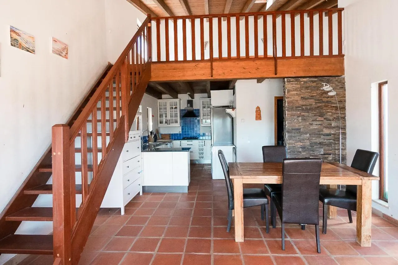 Villa With 4 Bedrooms And Pool In Surf Resort Raposeira  0*, Raposeira (Faro) Portugal